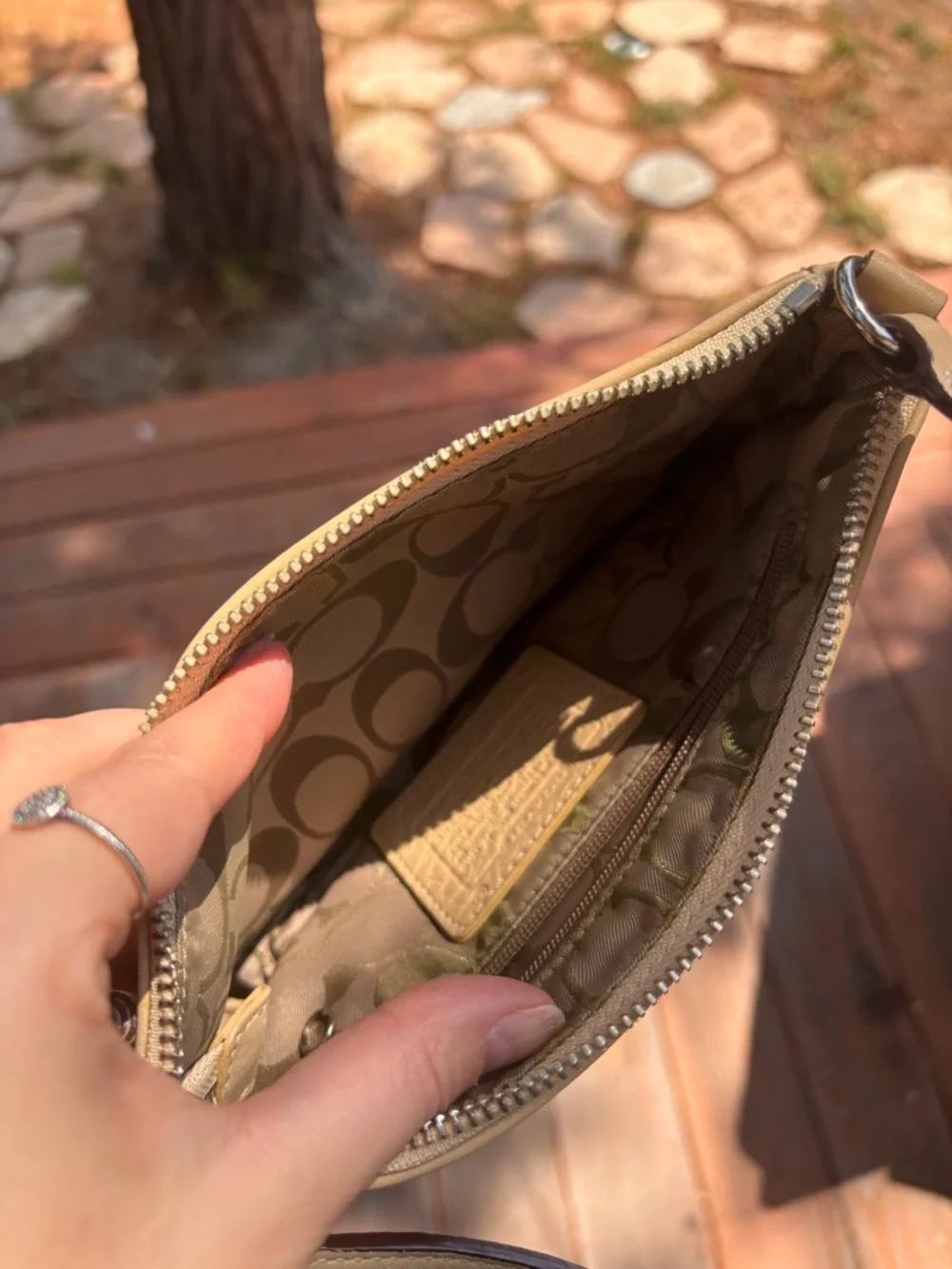 Vintage Coach bag from early 2000s - Picture 5 of 12